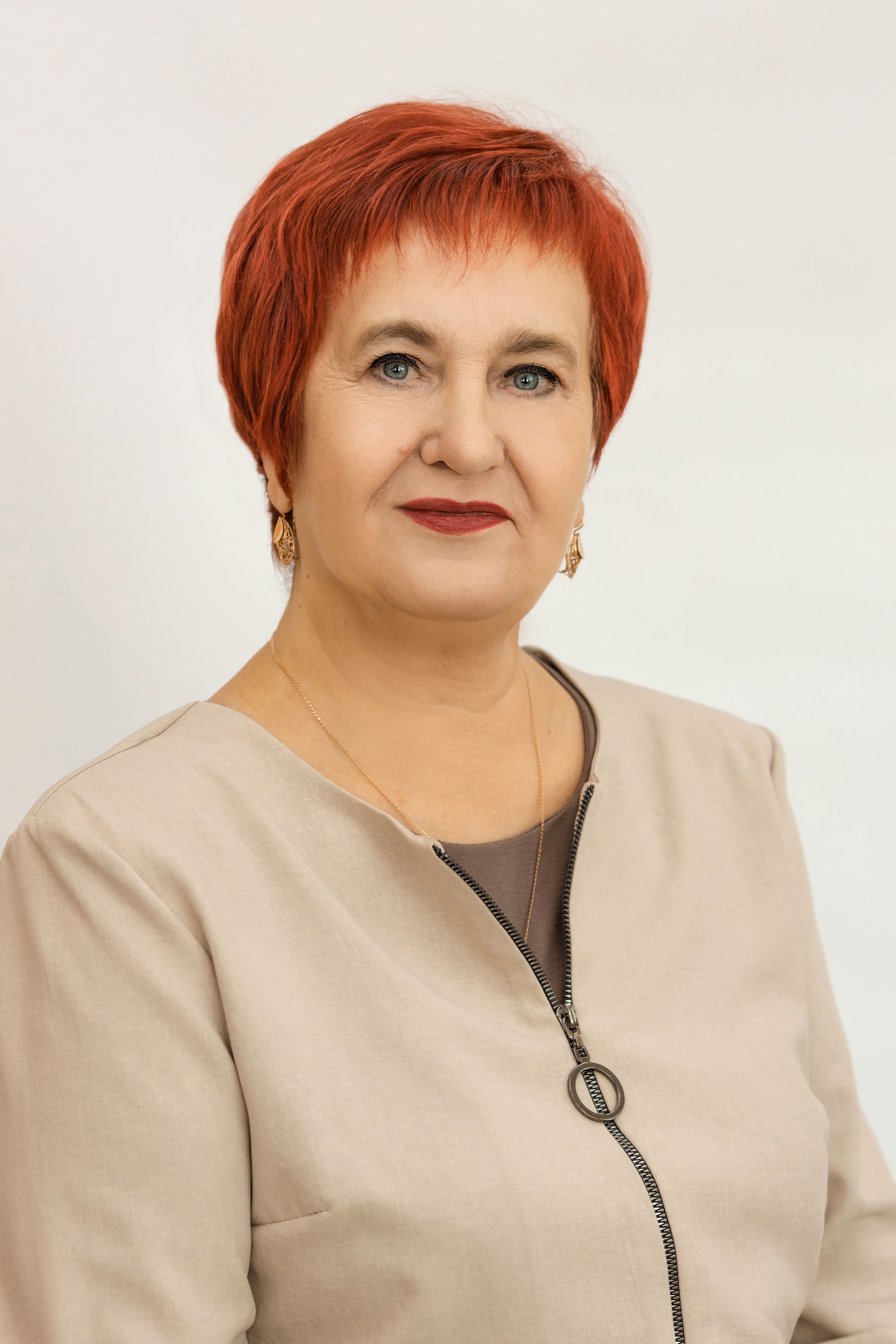 Тельминова Людмила Иосифовна.